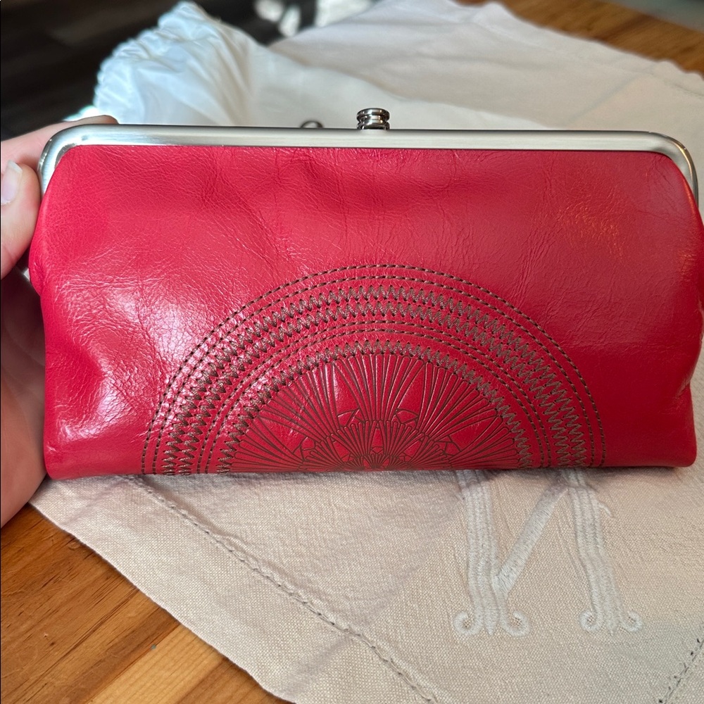 Hobo Lauren Clutch
